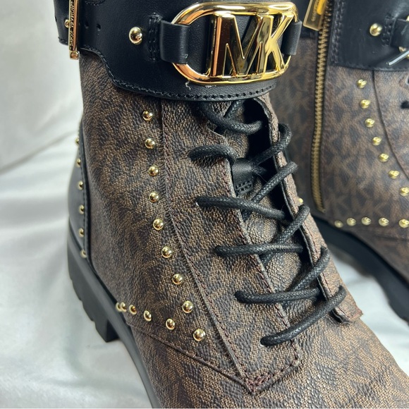 MICHAEL KORS OUTLET
Kincaid Logo Studded Combat Boot 9M
NWOT MSRP $399 - Picture 10 of 10